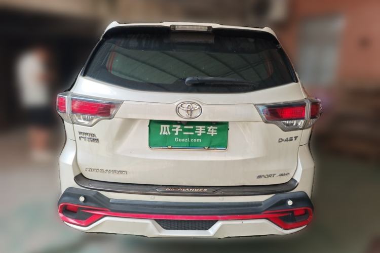 Used Toyota Highlander 2017 2.0T Four-Wheel Drive Luxury Edition 7 Seats Rear