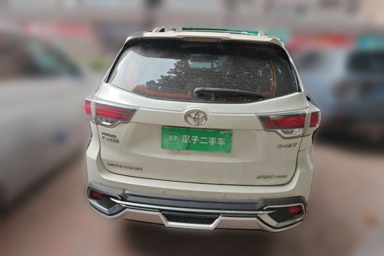 Used Toyota Highlander 2017 2.0T Four-Wheel Drive Luxury Edition 7 Seats Rear