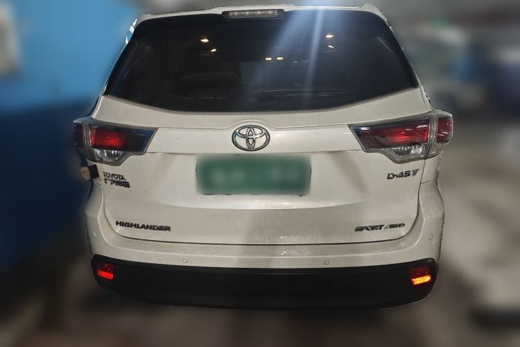 Used Toyota Highlander 2017 2.0T Four-Wheel Drive Luxury Edition 7 Seats Rear