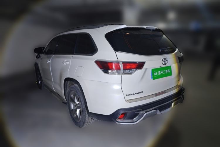 Used Toyota Highlander 2017 2.0T Four-Wheel Drive Luxury Edition 7 Seats Rear Left 45 Deg
