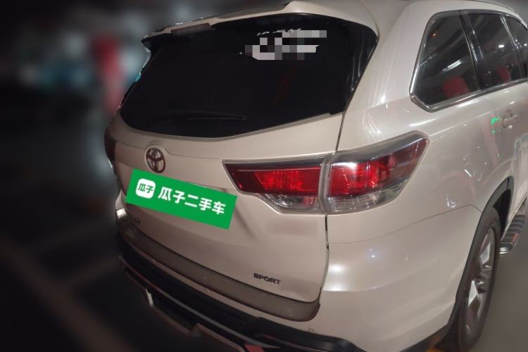 Used Toyota Highlander 2017 2.0T Four-Wheel Drive Luxury Edition 7 Seats Rear