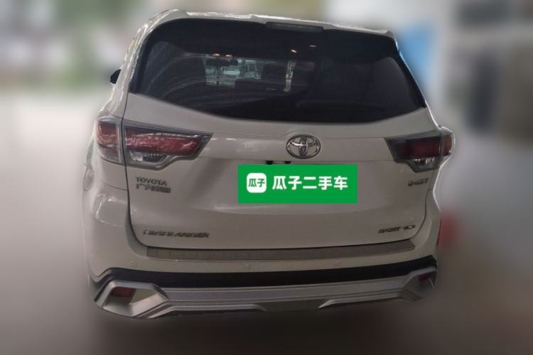 Used Toyota Highlander 2017 2.0T Four-Wheel Drive Luxury Edition 7 Seats Rear