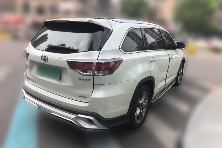 Used Toyota Highlander 2017 2.0T Two-Wheel Drive Luxury Edition 7 Seats Rear Right 45 Deg