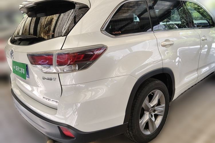 Used Toyota Highlander 2017 2.0T Four-Wheel Drive Luxury Edition 7 Seats Rear Right 45 Deg