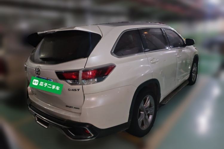 Used Toyota Highlander 2017 2.0T Four-Wheel Drive Luxury Edition 7 Seats Rear Right 45 Deg