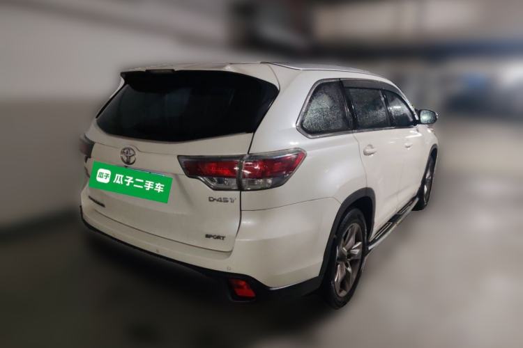 Used Toyota Highlander 2017 2.0T Two-Wheel Drive Luxury Edition 7 Seats Rear Right 45 Deg
