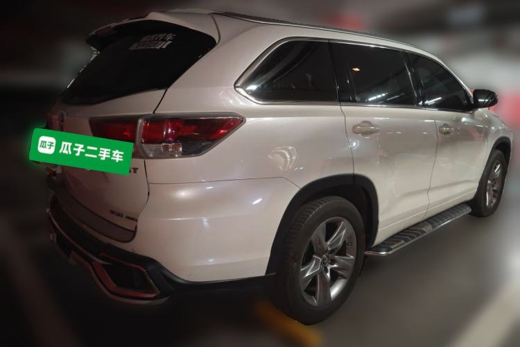 Used Toyota Highlander 2017 2.0T Four-Wheel Drive Luxury Edition 7 Seats Rear Right 45 Deg