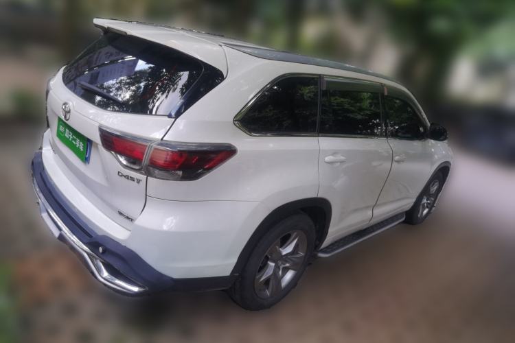 Used Toyota Highlander 2017 2.0T Two-Wheel Drive Luxury Edition 7 Seats Rear Right 45 Deg