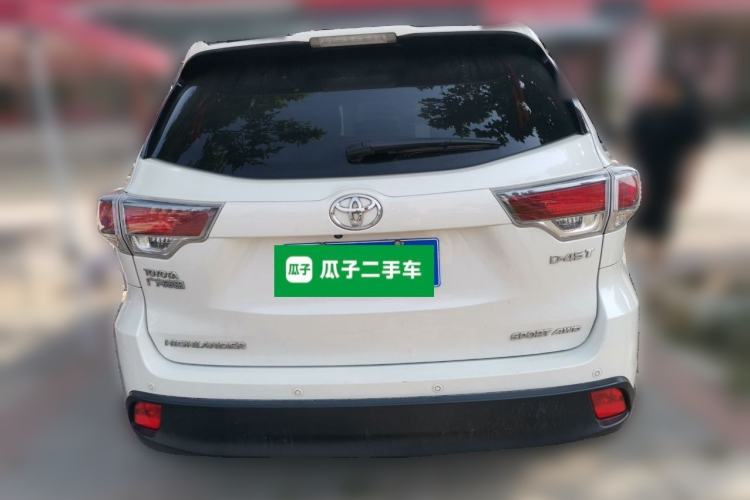 Used Toyota Highlander 2017 2.0T Four-Wheel Drive Luxury Edition 7 Seats Rear
