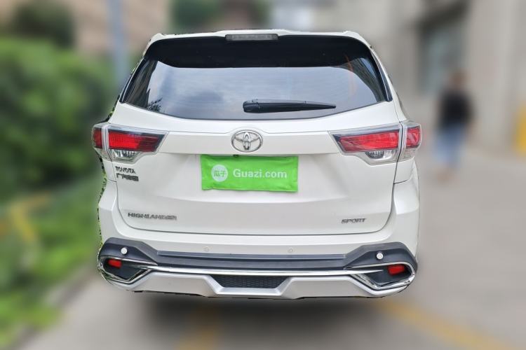 Used Toyota Highlander 2017 2.0T Four-Wheel Drive Luxury Edition 7 Seats Rear