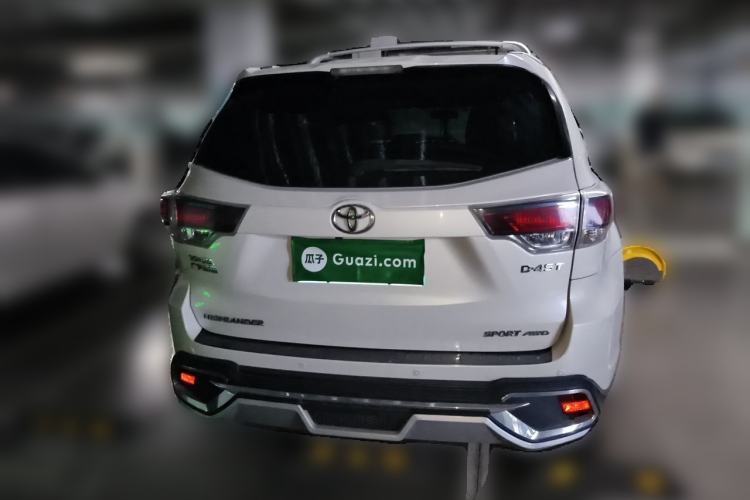 Used Toyota Highlander 2017 2.0T Four-Wheel Drive Luxury Edition 7 Seats Rear