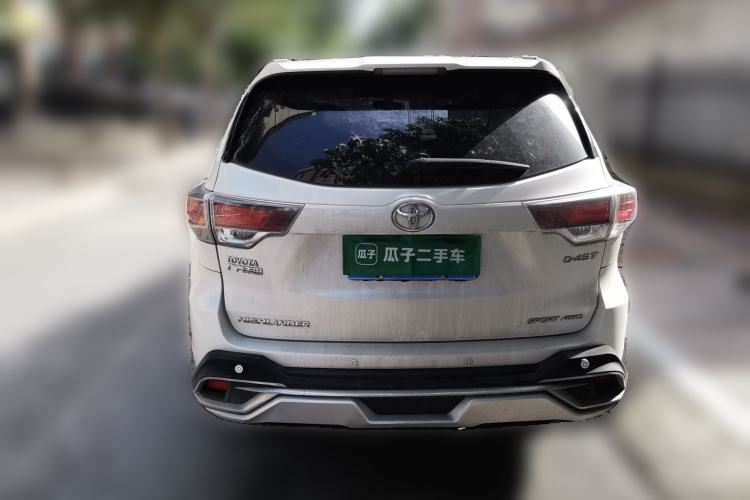 Used Toyota Highlander 2017 2.0T Four-Wheel Drive Luxury Edition 7 Seats Rear