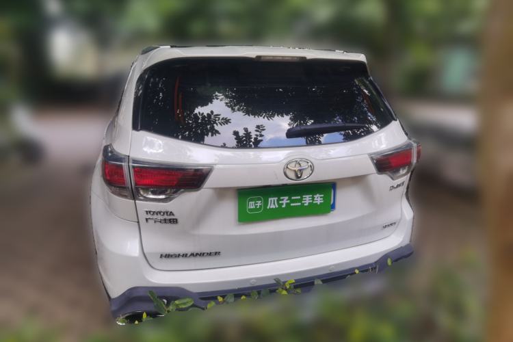 Used Toyota Highlander 2017 2.0T Two-Wheel Drive Luxury Edition 7 Seats Rear