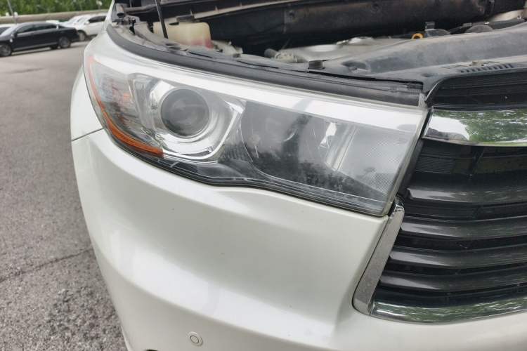 Used Toyota Highlander 2017 2.0T Four-Wheel Drive Luxury Edition 7 Seats Right Front Headlight