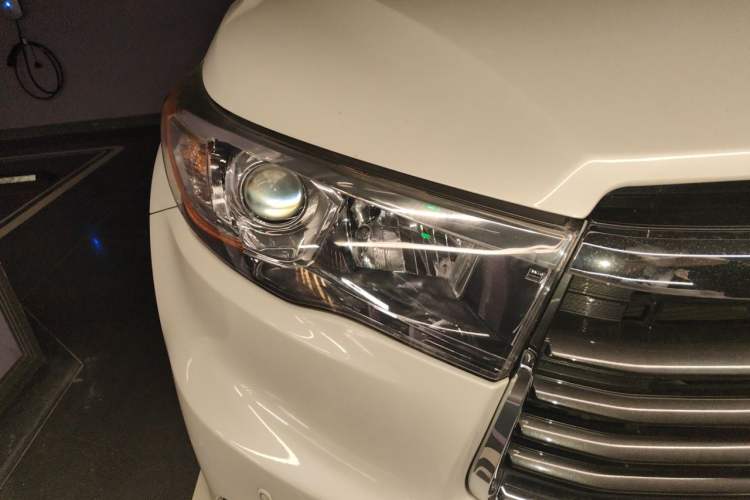 Used Toyota Highlander 2017 2.0T Four-Wheel Drive Luxury Edition 7 Seats Right Front Headlight