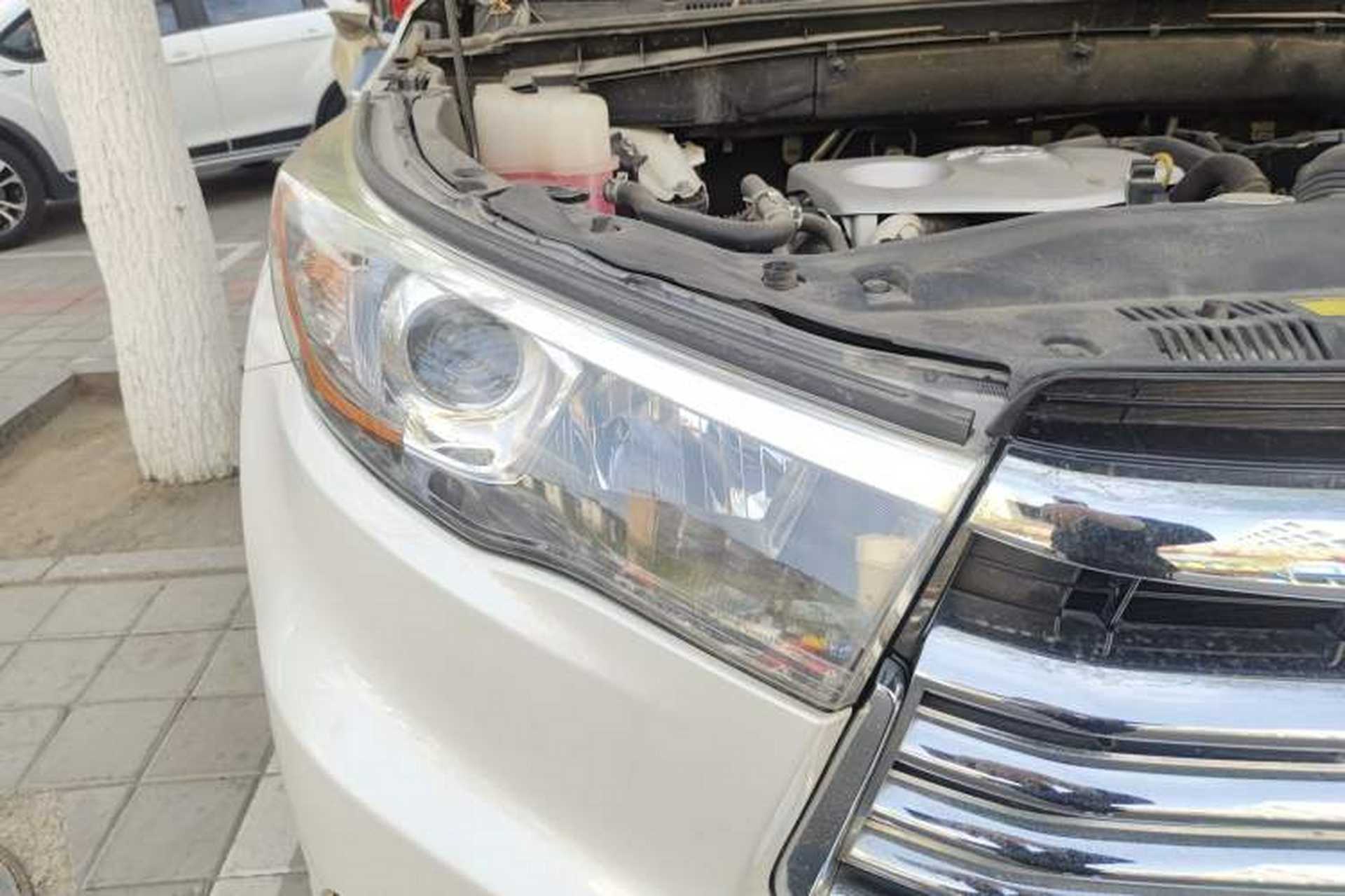 Used Toyota Highlander 2017 2.0T Four-Wheel Drive Luxury Edition 7 Seats Right Front Headlight