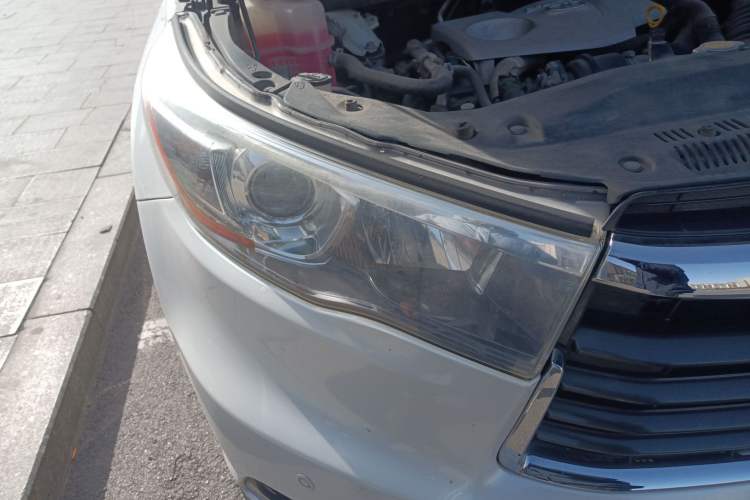 Used Toyota Highlander 2017 2.0T Four-Wheel Drive Luxury Edition 7 Seats Right Front Headlight