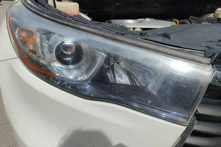 Used Toyota Highlander 2017 2.0T Four-Wheel Drive Luxury Edition 7 Seats Right Front Headlight