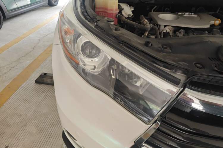 Used Toyota Highlander 2017 2.0T Four-Wheel Drive Luxury Edition 7 Seats Right Front Headlight