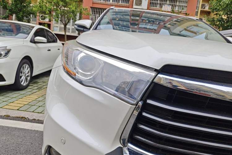 Used Toyota Highlander 2017 2.0T Four-Wheel Drive Luxury Edition 7 Seats Right Front Headlight