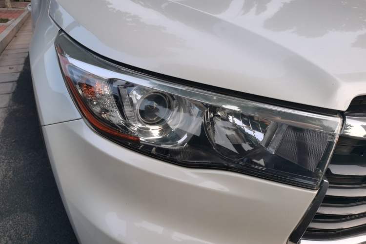 Used Toyota Highlander 2017 2.0T Four-Wheel Drive Luxury Edition 7 Seats Right Front Headlight