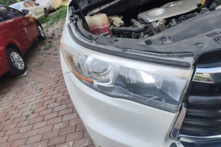 Used Toyota Highlander 2017 2.0T Four-Wheel Drive Luxury Edition 7 Seats Right Front Headlight