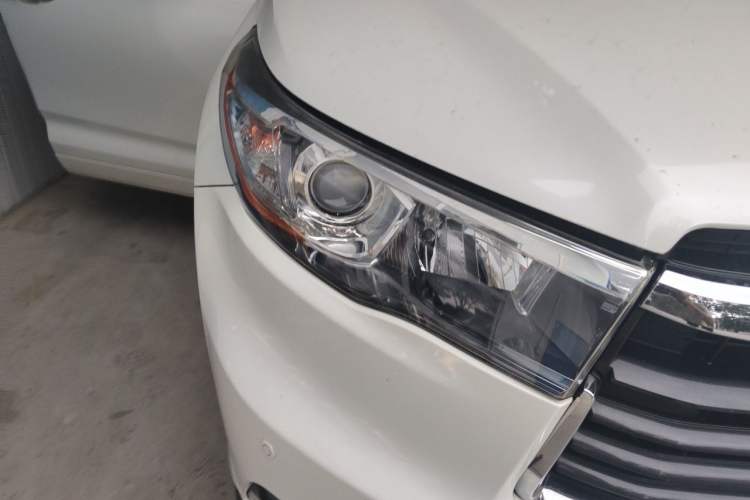 Used Toyota Highlander 2017 2.0T Four-Wheel Drive Luxury Edition 7 Seats Right Front Headlight