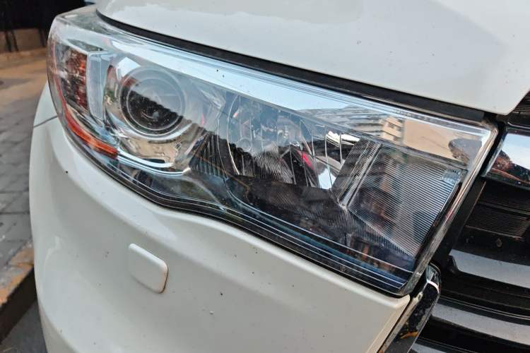Used Toyota Highlander 2017 2.0T Four-Wheel Drive Ultimate Edition 7 Seats Right Front Headlight