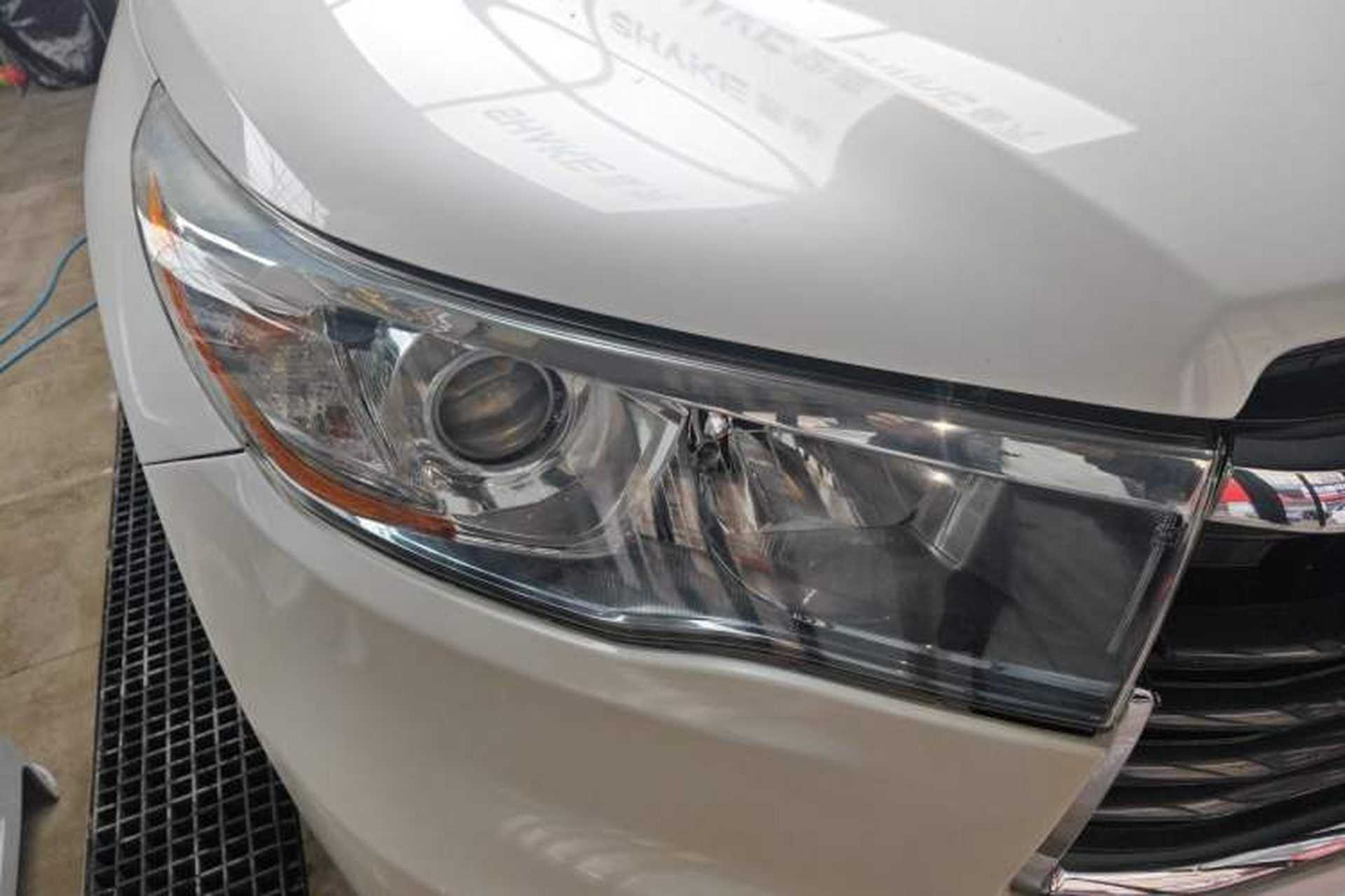 Used Toyota Highlander 2017 2.0T Two-Wheel Drive Luxury Edition 7 Seats Right Front Headlight