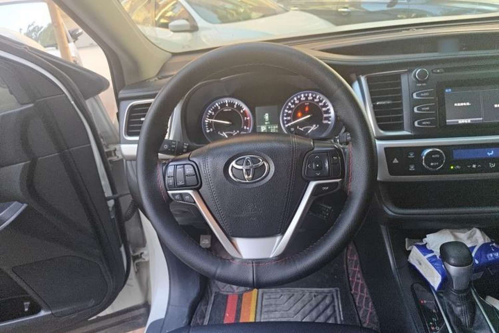 Used Toyota Highlander 2017 2.0T Four-Wheel Drive Luxury Edition 7 Seats Steering Wheel