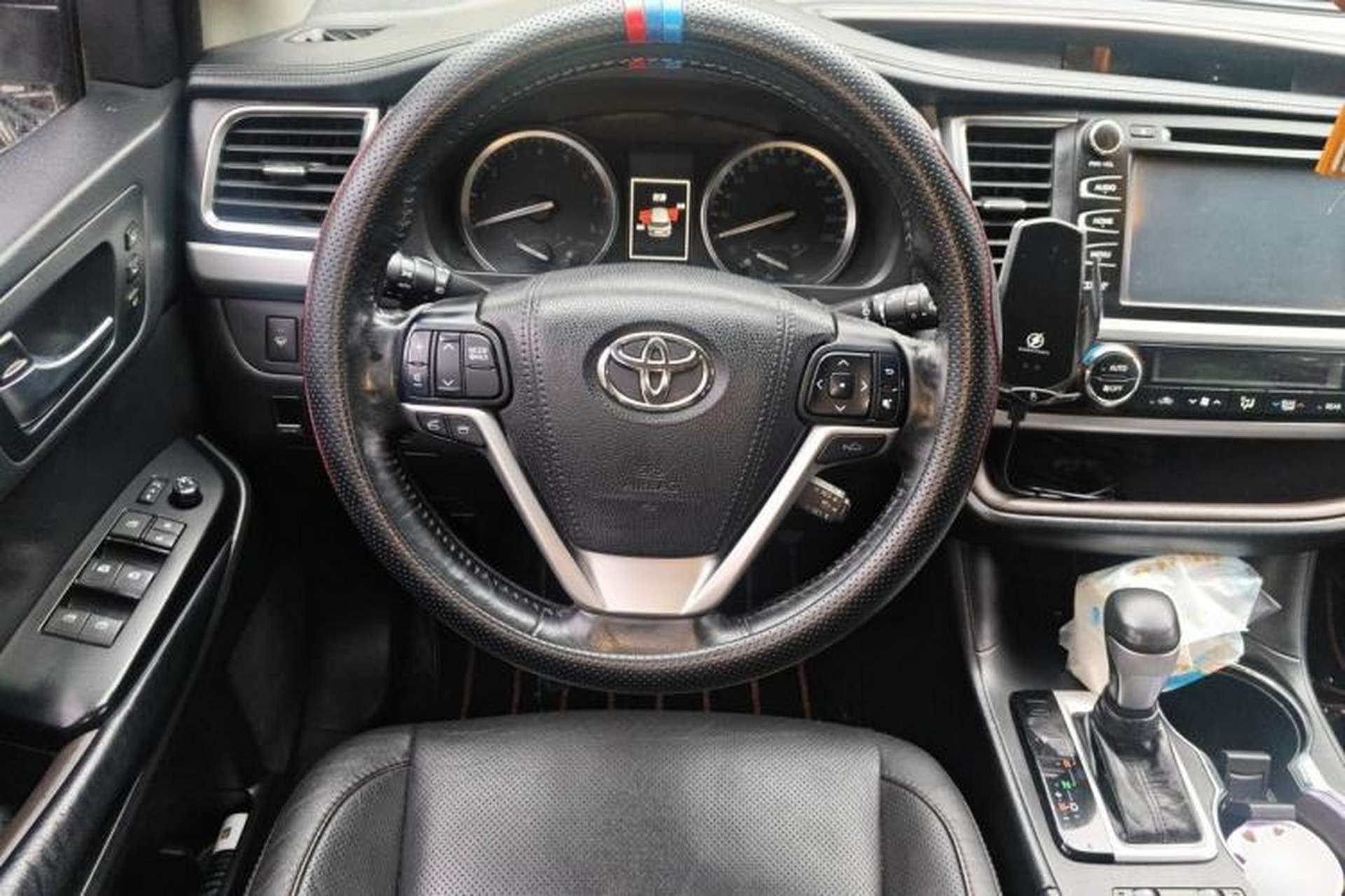 Used Toyota Highlander 2017 2.0T Four-Wheel Drive Ultimate Edition 7 Seats Steering Wheel