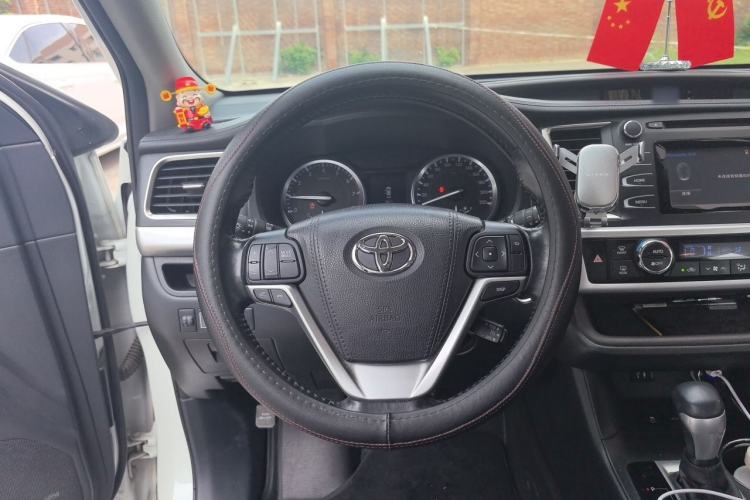 Used Toyota Highlander 2017 2.0T Four-Wheel Drive Luxury Edition 7 Seats Steering Wheel