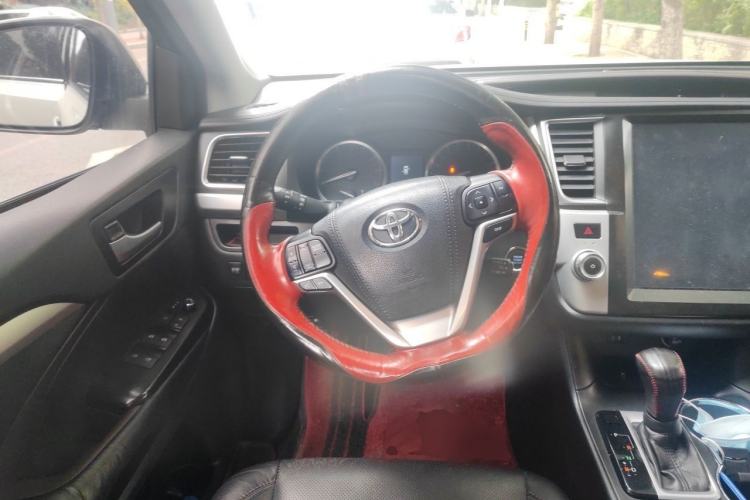Used Toyota Highlander 2017 2.0T Four-Wheel Drive Luxury Edition 7 Seats Steering Wheel