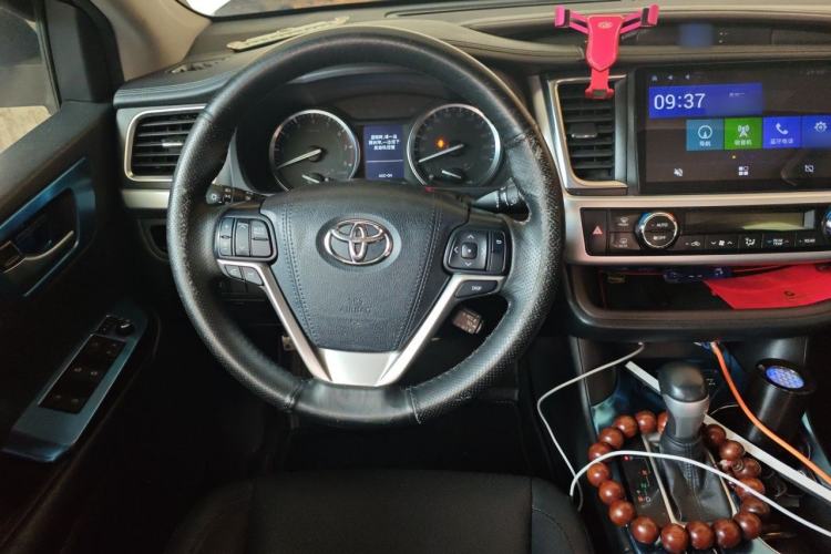 Used Toyota Highlander 2017 2.0T Four-Wheel Drive Luxury Edition 7 Seats Steering Wheel