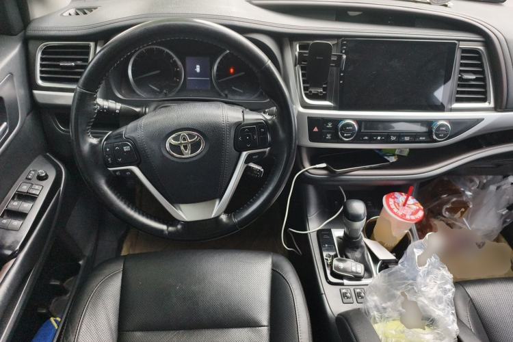 Used Toyota Highlander 2017 2.0T Four-Wheel Drive Luxury Edition 7 Seats Steering Wheel