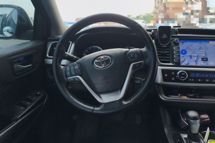 Used Toyota Highlander 2017 2.0T Four-Wheel Drive Luxury Edition 7 Seats Steering Wheel