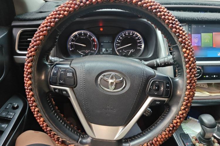 Used Toyota Highlander 2017 2.0T Four-Wheel Drive Luxury Edition 7 Seats Steering Wheel