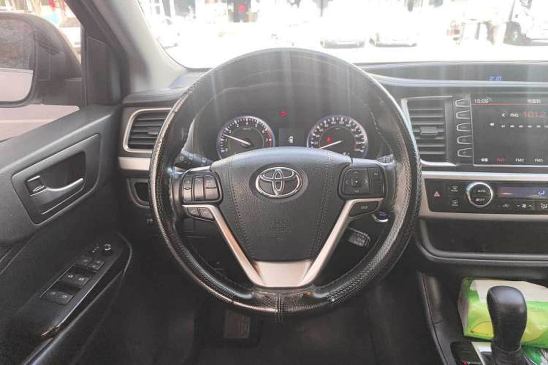Used Toyota Highlander 2017 2.0T Four-Wheel Drive Luxury Edition 7 Seats Steering Wheel