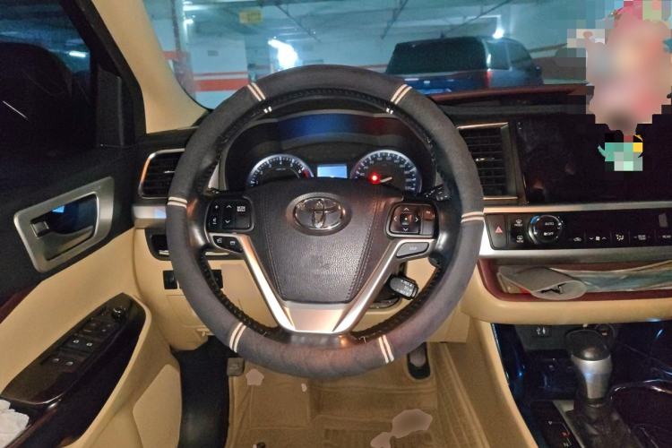 Used Toyota Highlander 2017 2.0T Four-Wheel Drive Luxury Edition 7 Seats Steering Wheel