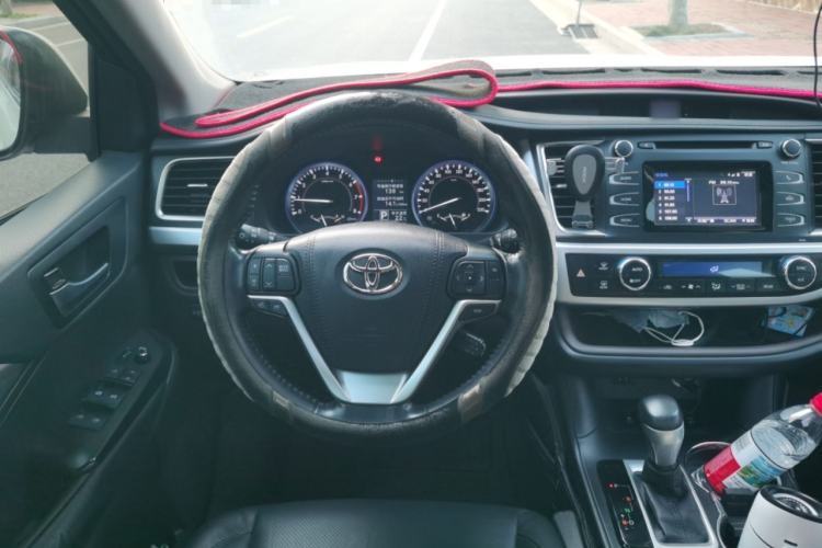Used Toyota Highlander 2017 2.0T Four-Wheel Drive Luxury Edition 7 Seats Steering Wheel
