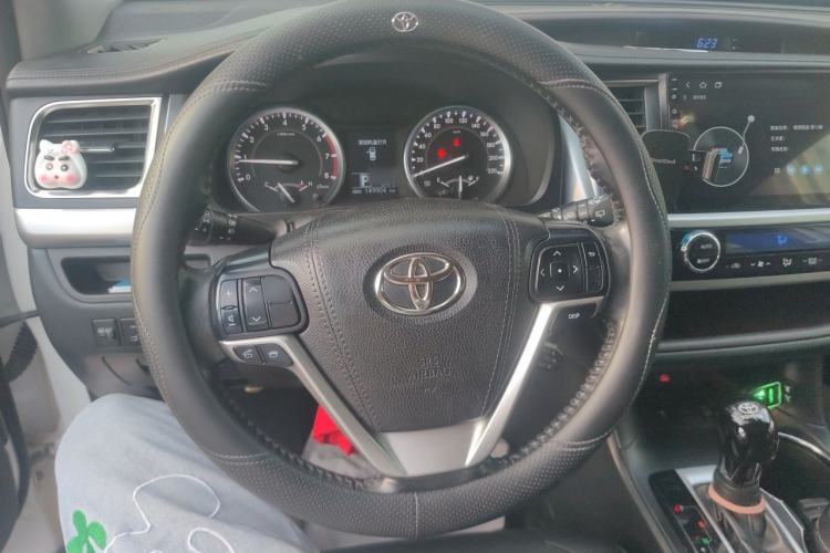 Used Toyota Highlander 2017 2.0T Four-Wheel Drive Luxury Navigation Version 7 Seats Steering Wheel