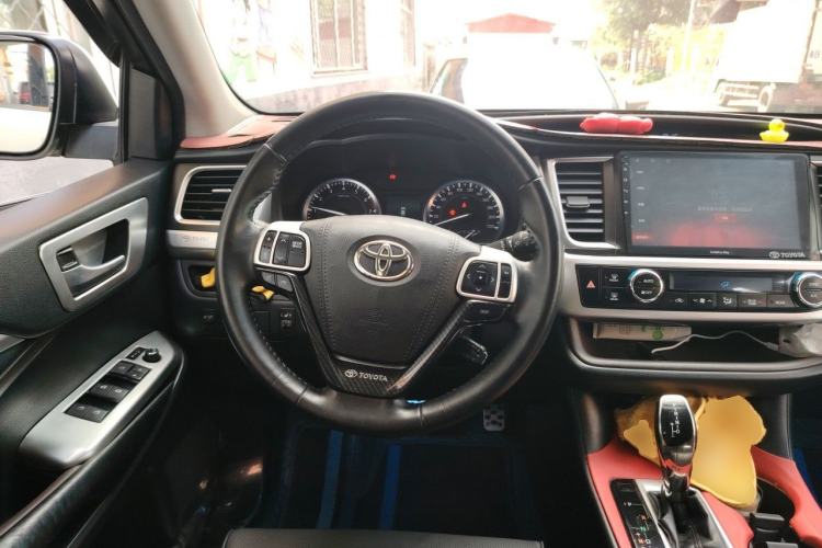Used Toyota Highlander 2017 2.0T Four-Wheel Drive Luxury Edition 7 Seats Steering Wheel
