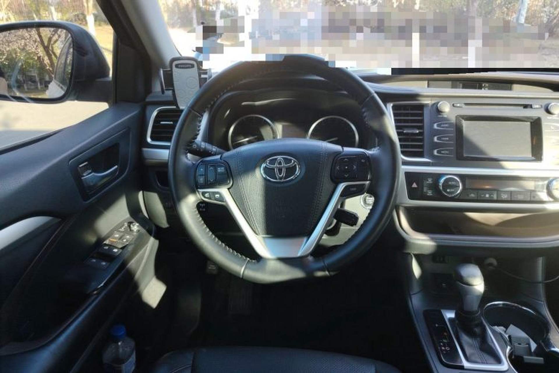 Used Toyota Highlander 2017 2.0T Four-Wheel Drive Luxury Edition 7 Seats Steering Wheel