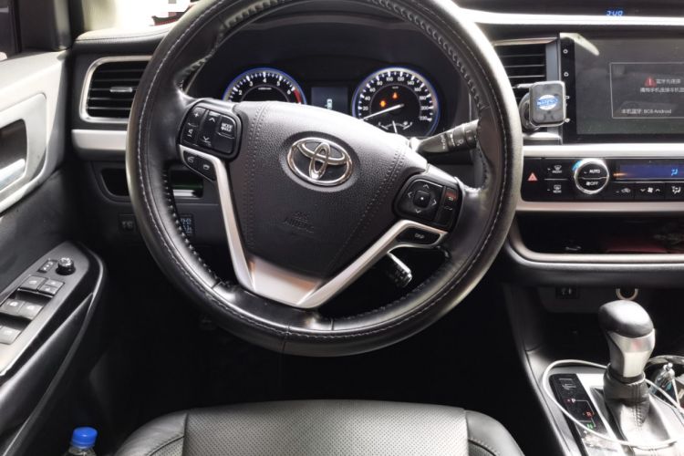 Used Toyota Highlander 2017 2.0T Four-Wheel Drive Luxury Edition 7 Seats Steering Wheel