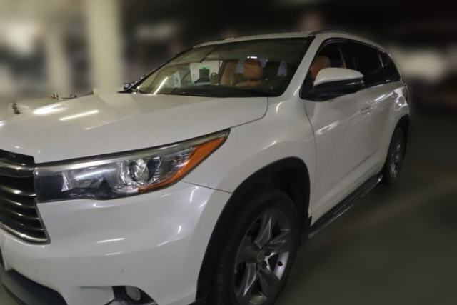 Used Toyota Highlander 2017 2.0T Four-Wheel Drive Luxury Edition 7 Seats