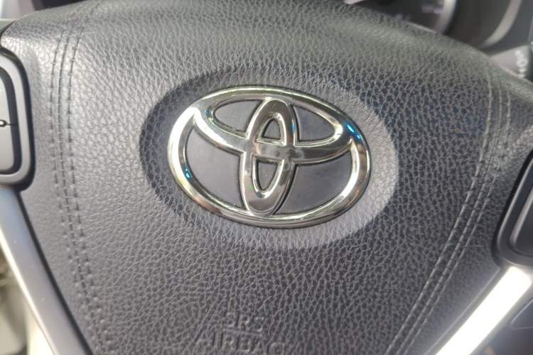 Used Toyota Highlander 2017 2.0T Four-Wheel Drive Luxury Edition 7 Seats Vehicle Key