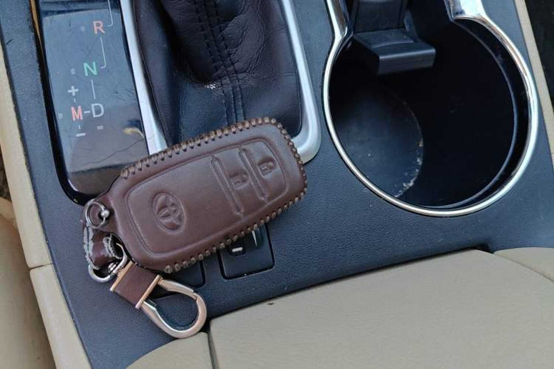 Used Toyota Highlander 2017 2.0T Four-Wheel Drive Luxury Edition 7 Seats Vehicle Key