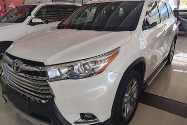 Used Toyota Highlander 2017 2.0T Two-Wheel Drive Luxury Edition 7 Seats