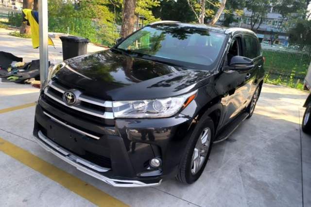 Used Toyota Highlander 2018 2.0T Four-Wheel Drive Luxury Version 7 Seats China VI Standard