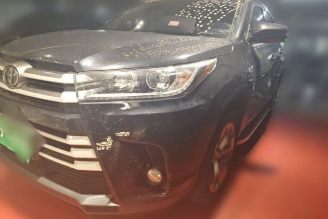 Used Toyota Highlander 2018 2.0T Two-Wheel Drive Luxury Edition 7 Seats China VI Standard